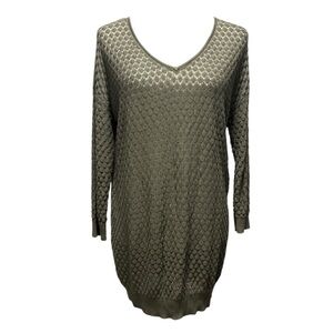 STORM & MARIE Elena V-neck Scalloped Knit Long Sleeve Top